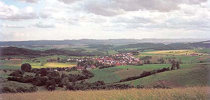 Aussicht vom Reiserberg �ber Schallodenbach mit Blick zur Sickinger H�he